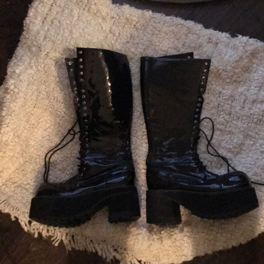 Morbid threads black chuncky boots